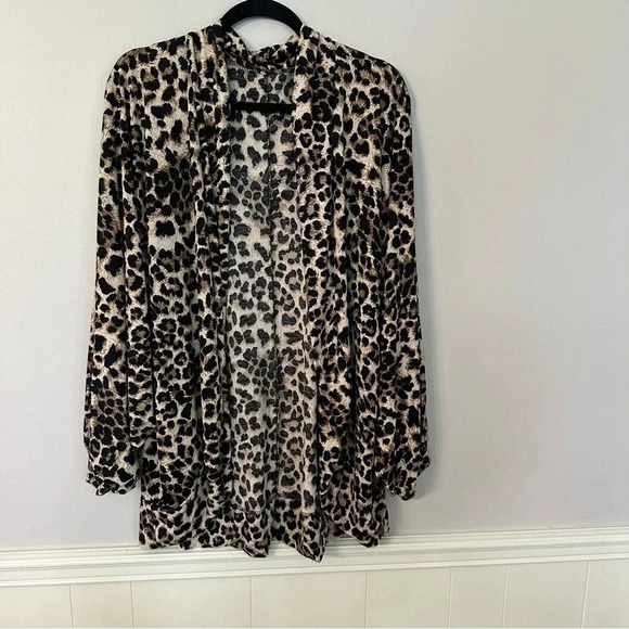 Women’s Boutique Long Sleeve Cheetah Print Open Front Drape Cardigan GUC - Picture 2 of 7